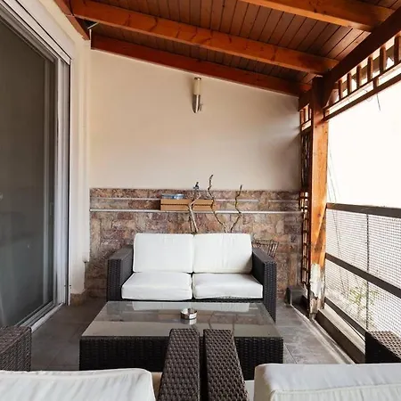 Budget Stay In Athens Next To Metro Station By Atheniankeys Buitenkant foto