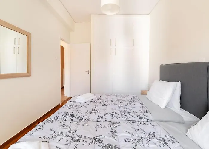 Budget Stay In Athens Next To Metro Station By Atheniankeys